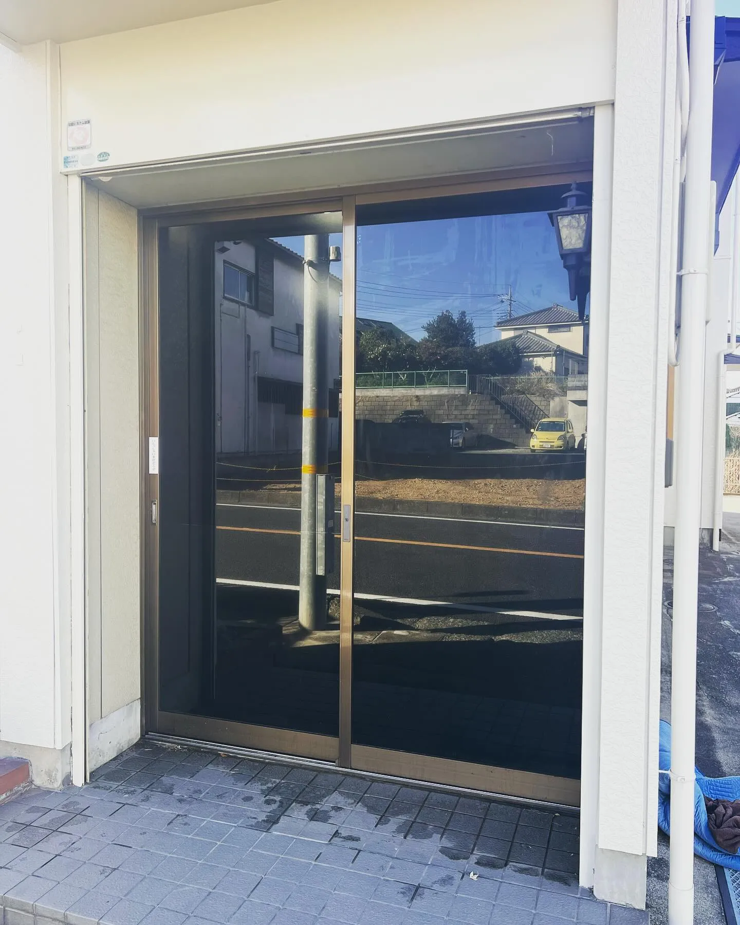 ブラック／スチームシャドー窓ガラスフィルム施工事例