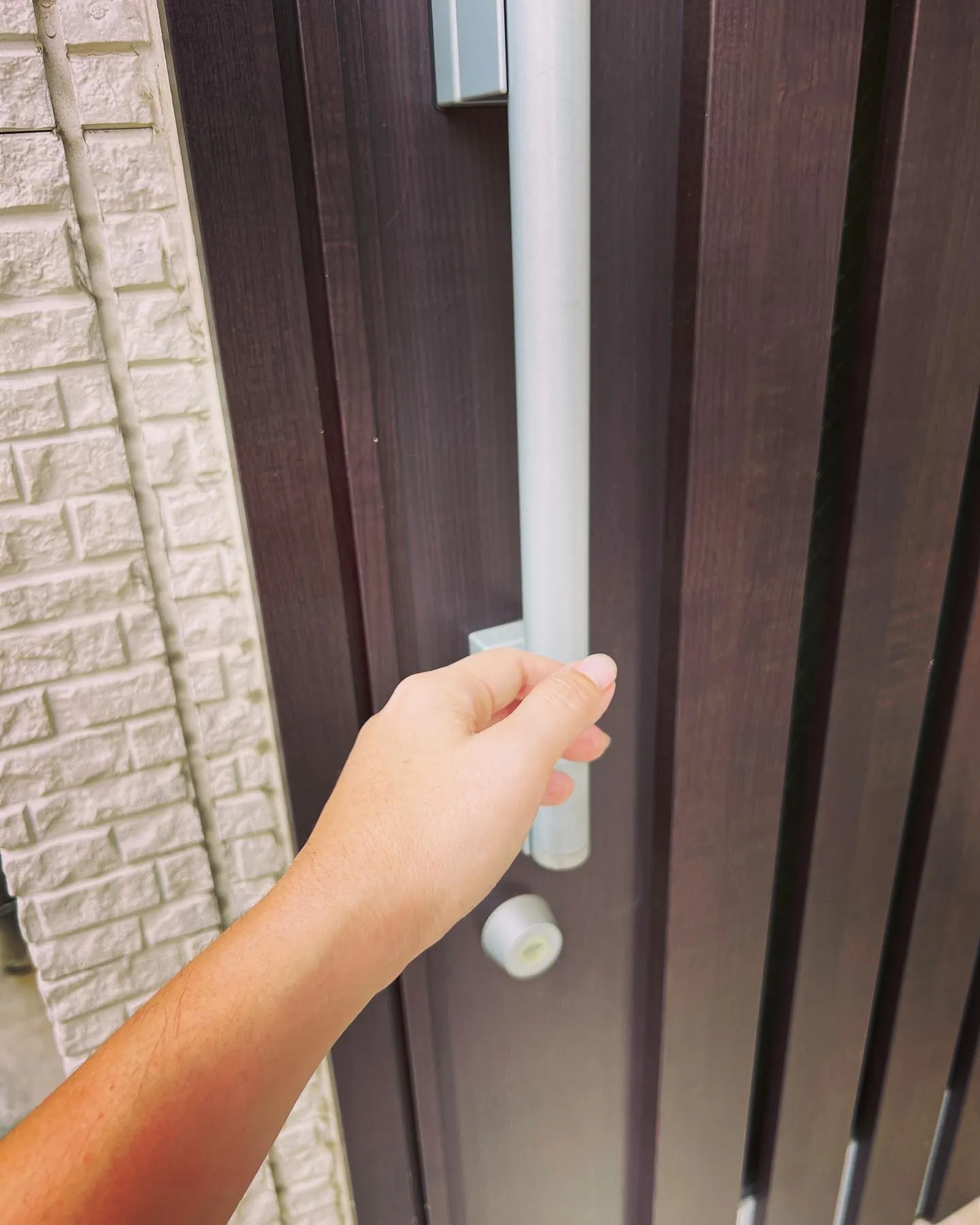 防犯対策には窓ガラスフィルムで安心をプラス‼︎